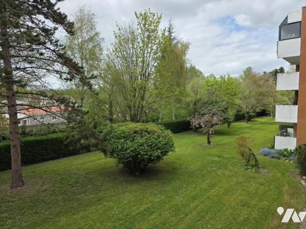 Appartement de type 3 en résidence sécurisée avec parking et balcon 