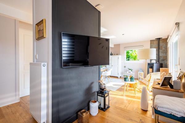 Charmante maison familialle au calme avec 4 chambres et grand sous-sol en excellent état!