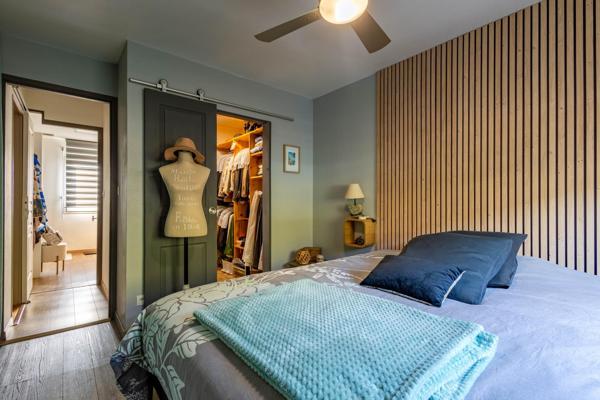 Charmante maison familialle au calme avec 4 chambres et grand sous-sol en excellent état!