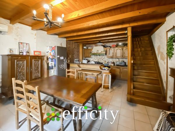 Immeuble
         15 pièces
        - 350 m² 315 000 € *