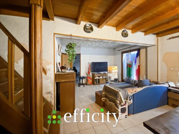 Immeuble
         15 pièces
        - 350 m² 315 000 € *