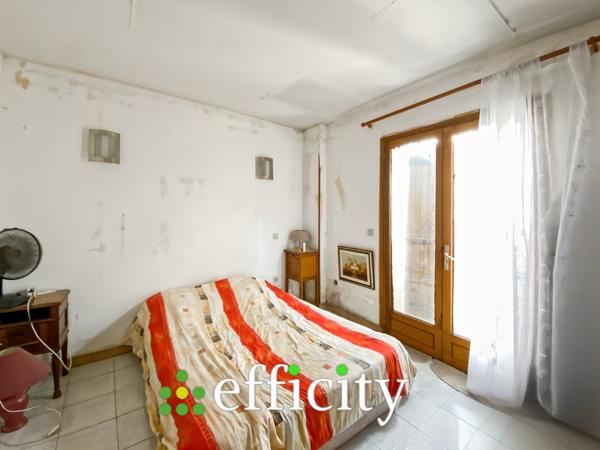 Immeuble
         15 pièces
        - 350 m² 315 000 € *