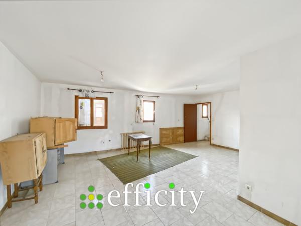 Immeuble
         15 pièces
        - 350 m² 315 000 € *