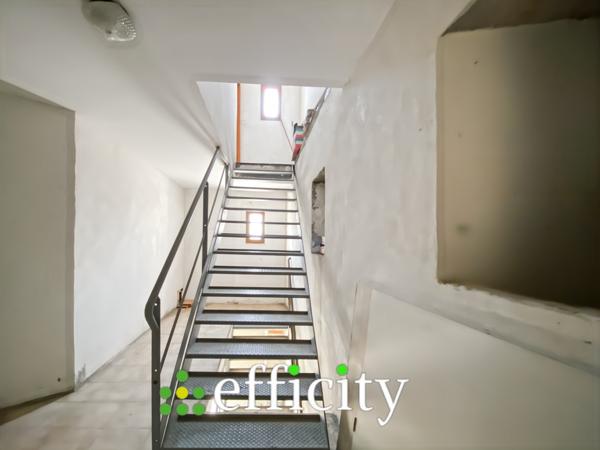 Immeuble
         15 pièces
        - 350 m² 315 000 € *