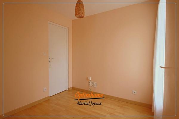 A la recherche d'une maison familliale 5 chambres avec un beau jardin ? Ne chercher plus....