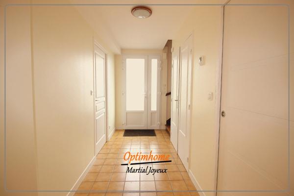 A la recherche d'une maison familliale 5 chambres avec un beau jardin ? Ne chercher plus....