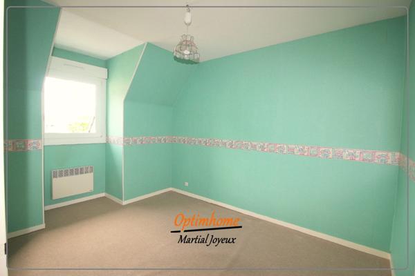 A la recherche d'une maison familliale 5 chambres avec un beau jardin ? Ne chercher plus....