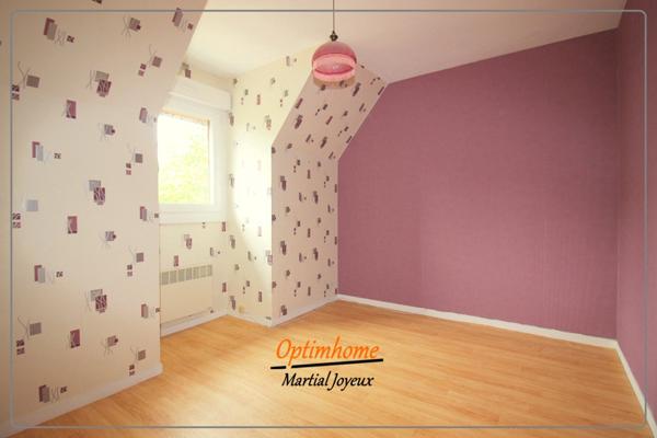 A la recherche d'une maison familliale 5 chambres avec un beau jardin ? Ne chercher plus....