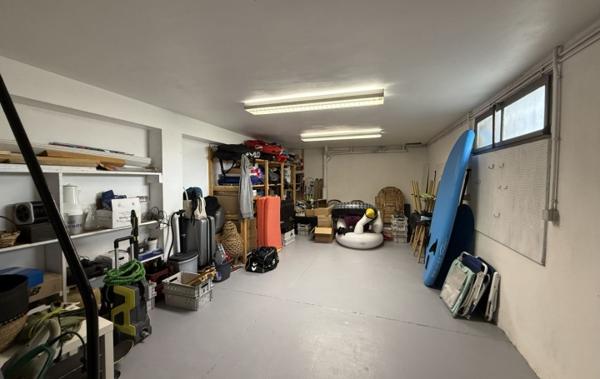 Vente Villa avec très grand garage rénové(e) Meze   