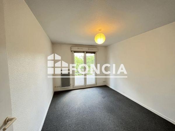 Location Studio 20.21 m² - 50 RUE DONISSAN Bordeaux 33000