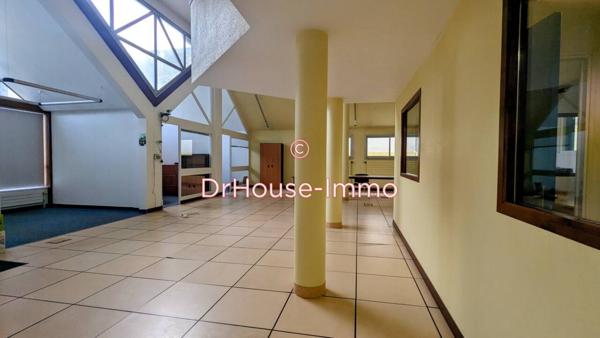 Immeuble à vendre 11 pièces de 590 m²