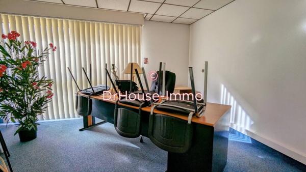 Immeuble à vendre 11 pièces de 590 m²