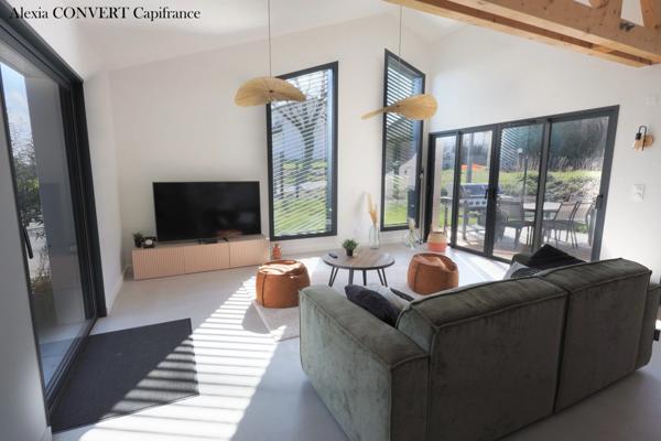 Maison à vendre 5 pièces, terrain 605m² prestation haut de gamme proche centre VIRIAT (01440)