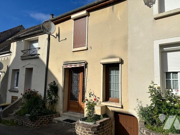 ETAMPES SUR MARNE- 5 minutes de la gare- Maison de village de 70 m² de type 3 avec 2 chambres.