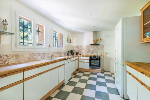 Propriété lovée dans un écrin de verdure Cabris