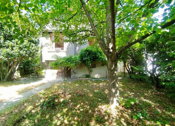 Maison à vendre    7 pièces •  Grenoble