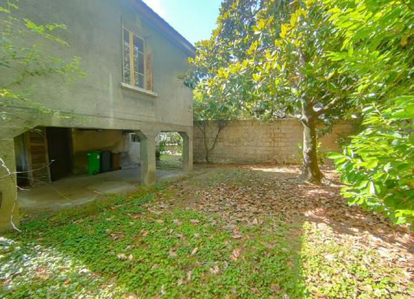 Maison à vendre    7 pièces •  Grenoble