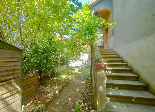 Maison à vendre    7 pièces •  Grenoble