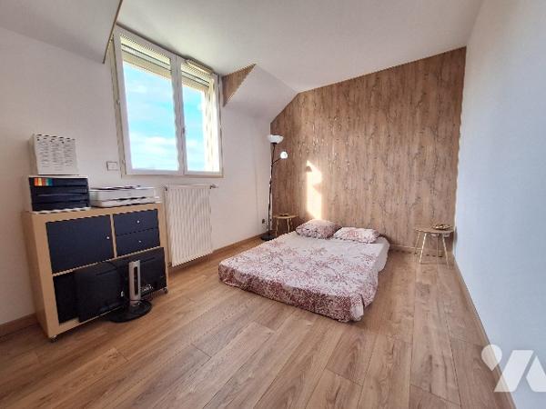 APPARTEMENT TERRASSE ET GARAGE