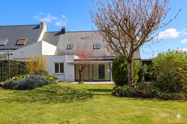 Vaste maison familiale au calme de l'Immaculée - 4 chambres, grand terrain, carport, préau et atelier