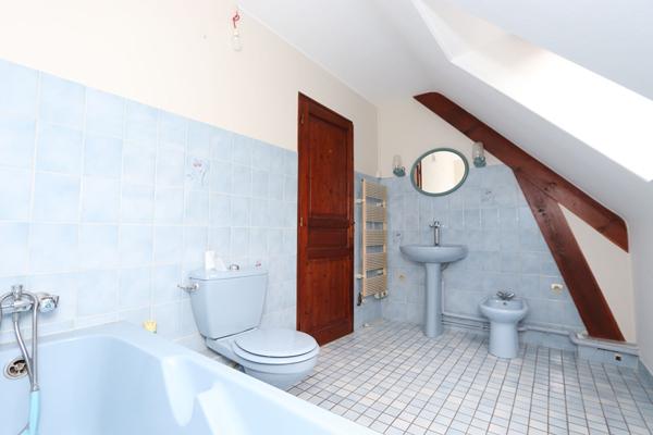 Vaste maison familiale au calme de l'Immaculée - 4 chambres, grand terrain, carport, préau et atelier