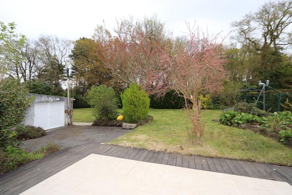 Vaste maison familiale au calme de l'Immaculée - 4 chambres, grand terrain, carport, préau et atelier