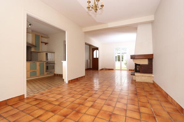 Vaste maison familiale au calme de l'Immaculée - 4 chambres, grand terrain, carport, préau et atelier