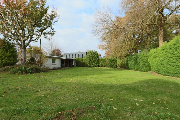 Vaste maison familiale au calme de l'Immaculée - 4 chambres, grand terrain, carport, préau et atelier