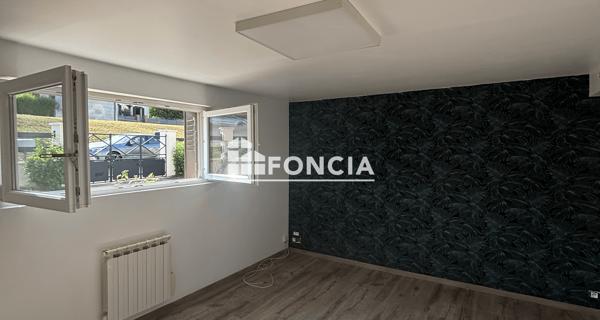 Location Appartement 2 pièces 44 m² - Courmelles 02200