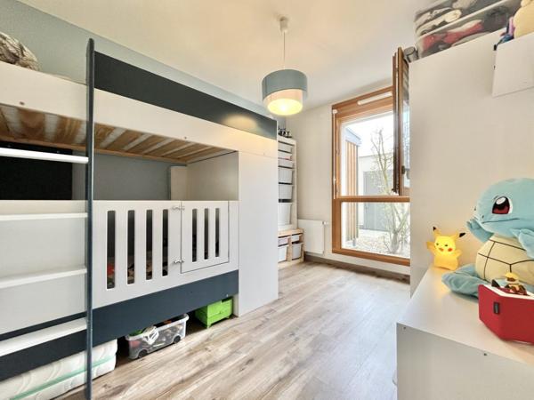 T3 de 70 m² - RDC - 100 m² JARDIN / CAVE / GARAGE