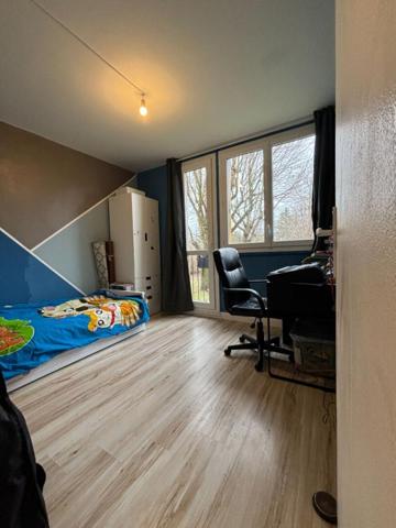 Magnifique appartement de 4 pièces avec place de parking et cave, la Marne à deux pas !