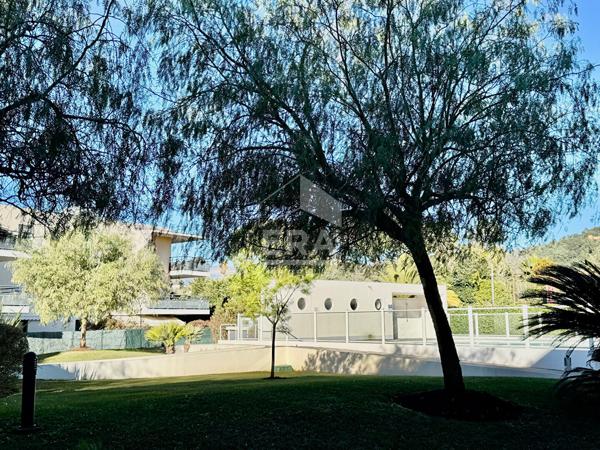 Location Appartement F1 La Roquette Sur Siagne