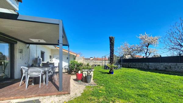 A Vendre Maison de Charme avec Jardin secteur Cazeres Au Calme