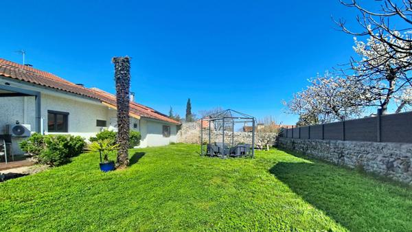 A Vendre Maison de Charme avec Jardin secteur Cazeres Au Calme