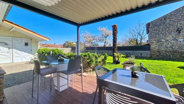 A Vendre Maison de Charme avec Jardin secteur Cazeres Au Calme