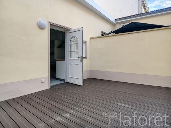 Location appartement près de Châlons-en-Champagne - 1 pièce(s) - 38 m² - 490 €/mois