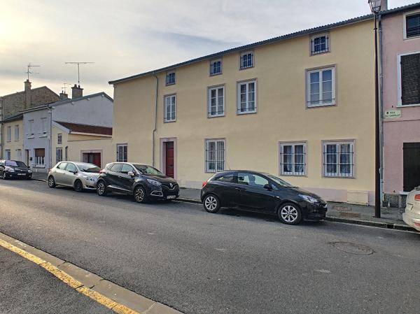 Location appartement près de Châlons-en-Champagne - 1 pièce(s) - 38 m² - 490 €/mois