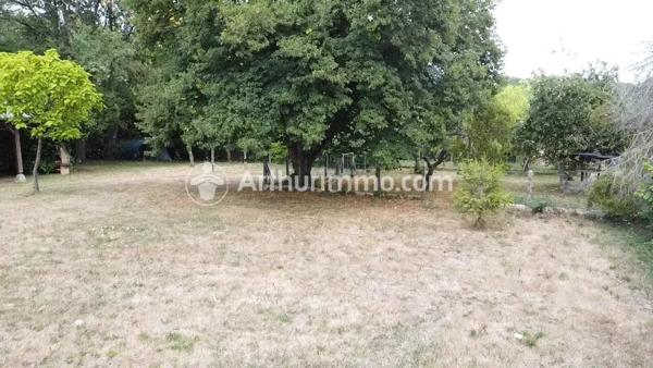 Vente Terrain 1951 m2 à Neuvic