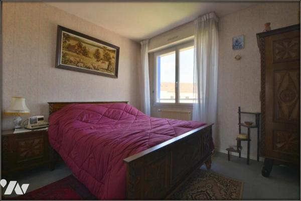 LE RHEU T4 DUPLEX EN CENTRE VILLE AVEC GARAGE ET BALCONS