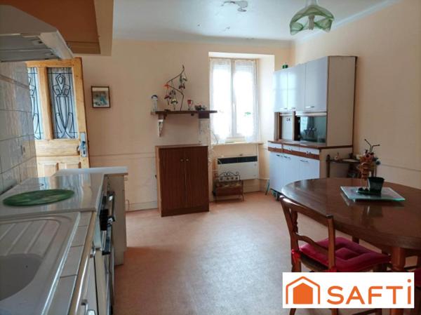 Maison de village au cœur de Bournazel