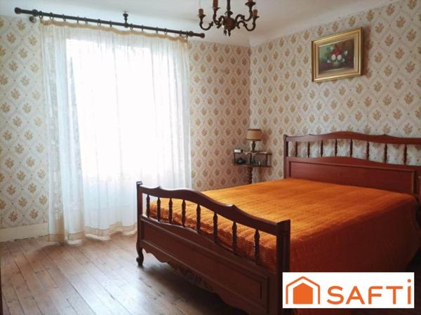 Maison de village au cœur de Bournazel