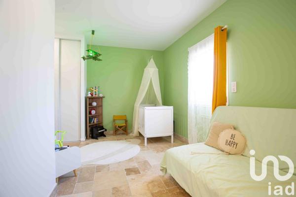 Maison 4 pièces de 128 m² à Rochefort-du-Gard (30650)