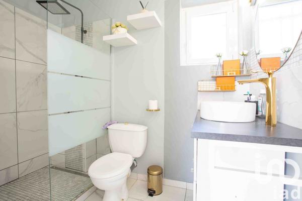 Maison 4 pièces de 128 m² à Rochefort-du-Gard (30650)