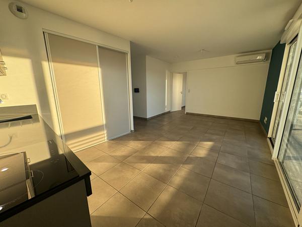 À LOUER  T2 AVEC GRANDE TERRASSE ET PARKING  CANET-EN-ROUSSILLON / RÉSIDENCE BLEU ODYSSÉE