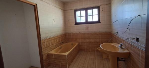 AUTERIVE (32) villa  en cours de réalisation de 112 m²,  4 pièces + sous-sol  terrain de 6231 m²