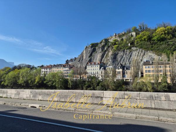 Local/bureau Bail à céder GRENOBLE (38)