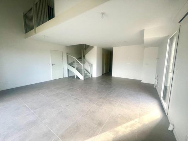 Frais de notaire offerts - Remise de 20 000€ à déduire du prix affiché - Maison avec jardin, garage, DPE A, climatisation