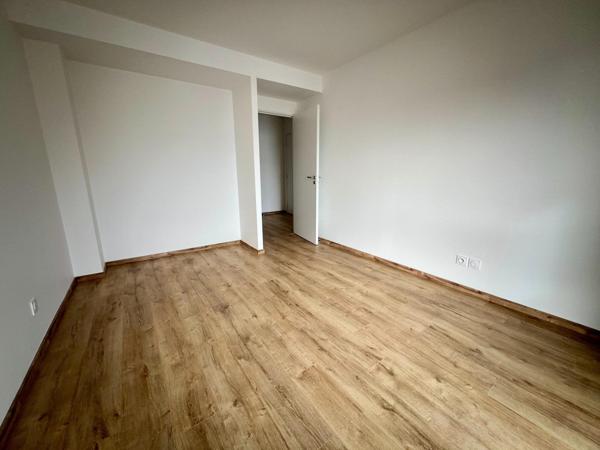 Frais de notaire offerts - Remise de 20 000€ à déduire du prix affiché - Maison avec jardin, garage, DPE A, climatisation