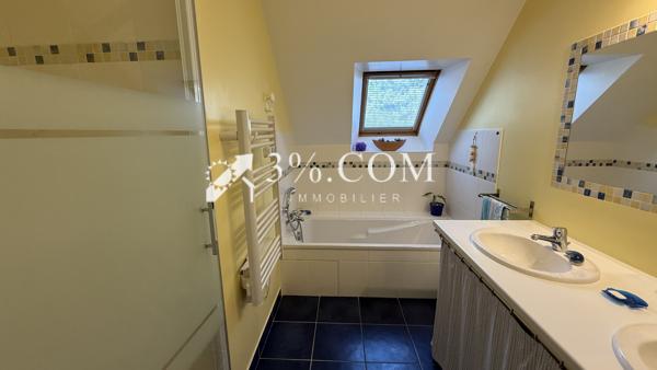 Maison
                                                                                                                                                                                                                                                                                                                        6 pièce(s)                                                                                                                                                                                                          5 chambre(s)                                                                                                                                                                                                          144  m²