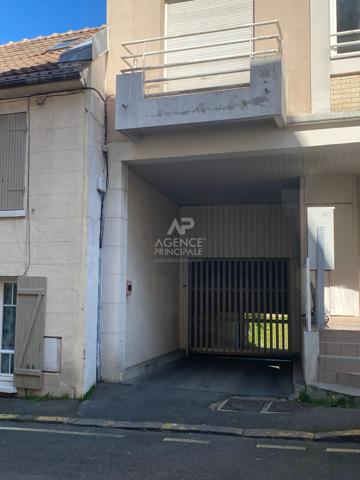 Parking / box Pontoise Loyer €60/mois charges comprises ** - Référence MG10932